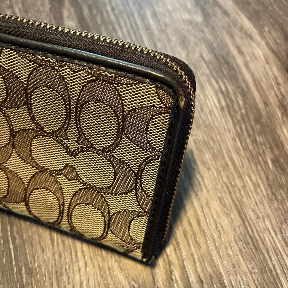 Coach Brown and Tan Wallet - Picture 6 of 10